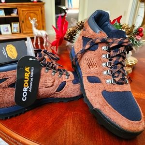 New Balance Trail Shoes Rainier brown  black size 10